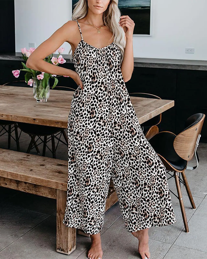 Plus Size Wide Leg Suspender Jumpsuit with Pockets Curvy Fashion Overalls