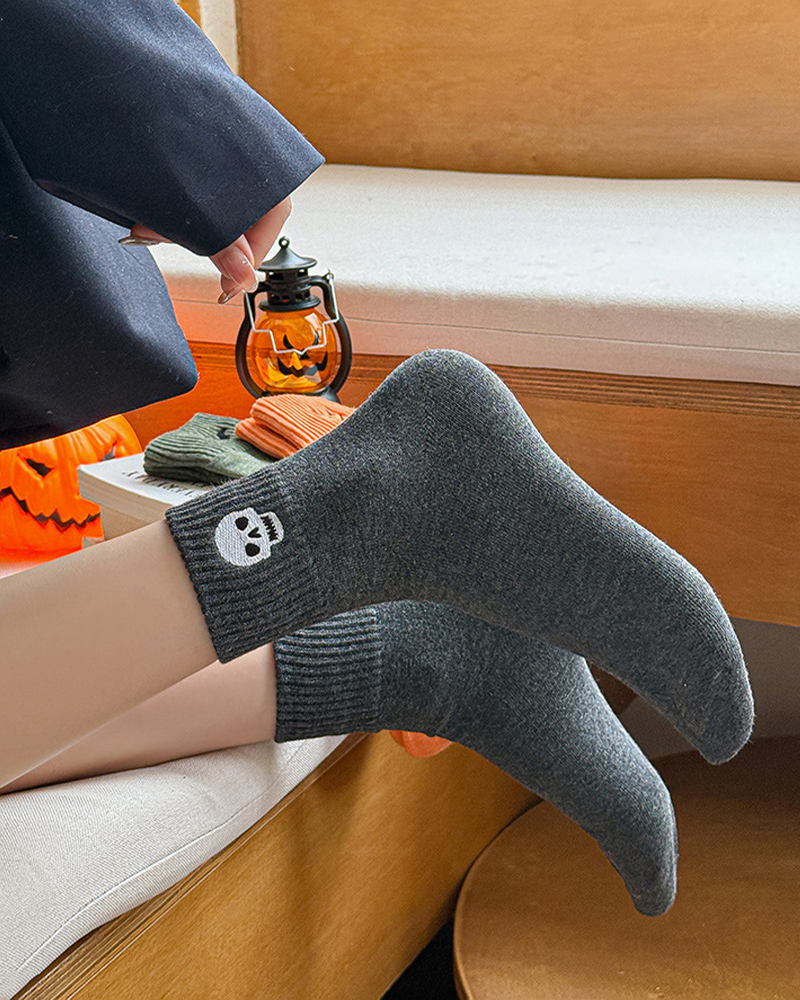 Women’s Halloween Crew Socks 5 Pack, Soft Pumpkin Ghost Knit Socks