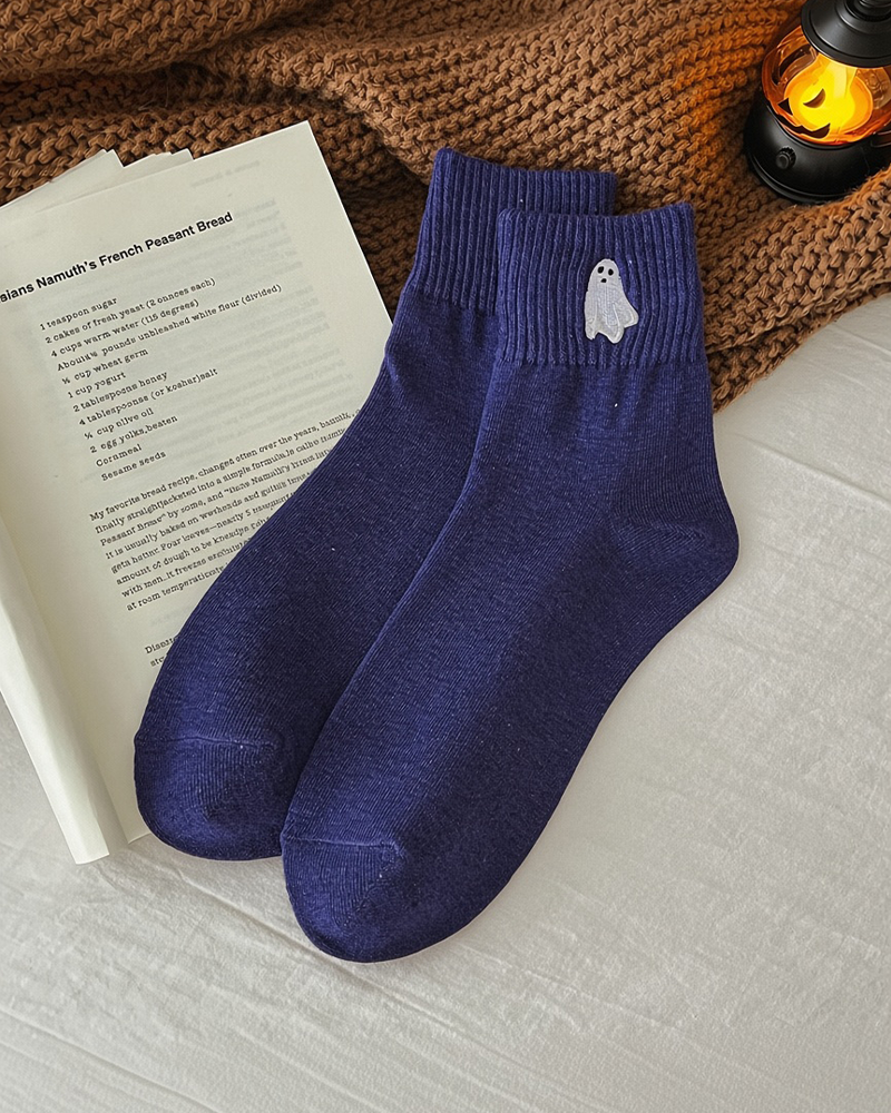 Women’s Halloween Crew Socks 5 Pack, Soft Pumpkin Ghost Knit Socks