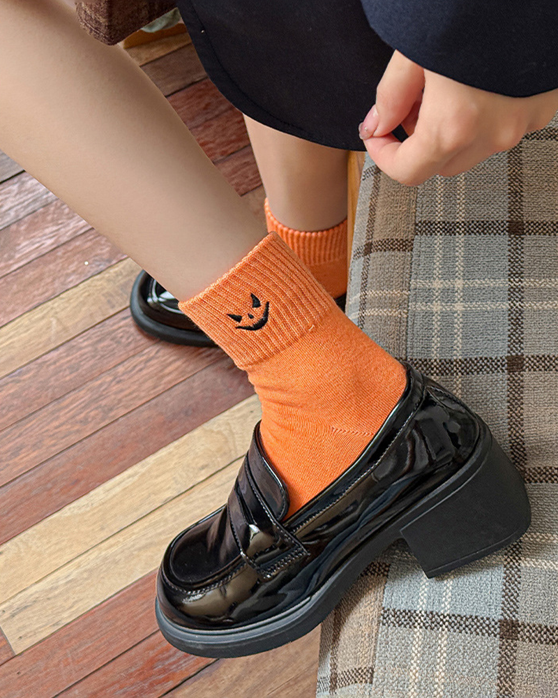 Women’s Halloween Crew Socks 5 Pack, Soft Pumpkin Ghost Knit Socks